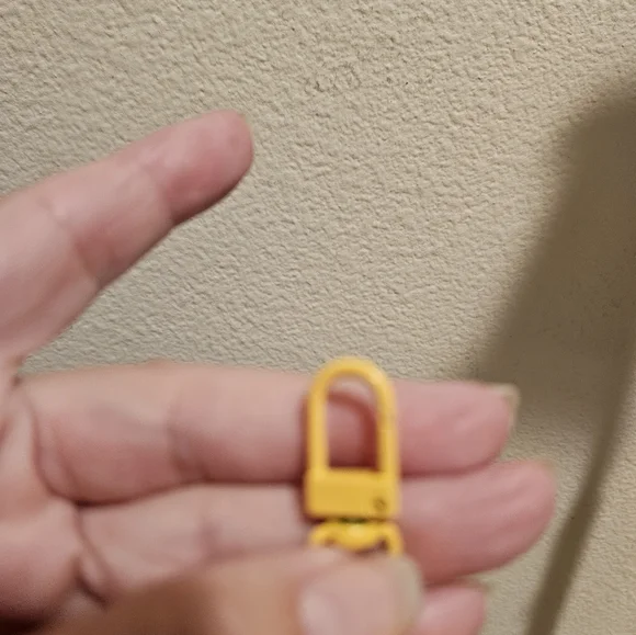 Pompompurin Sanrio Bag Charm - Picture 4 of 7